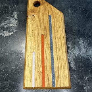 Planche apéritive avec incrustation d'epoxy tricolore